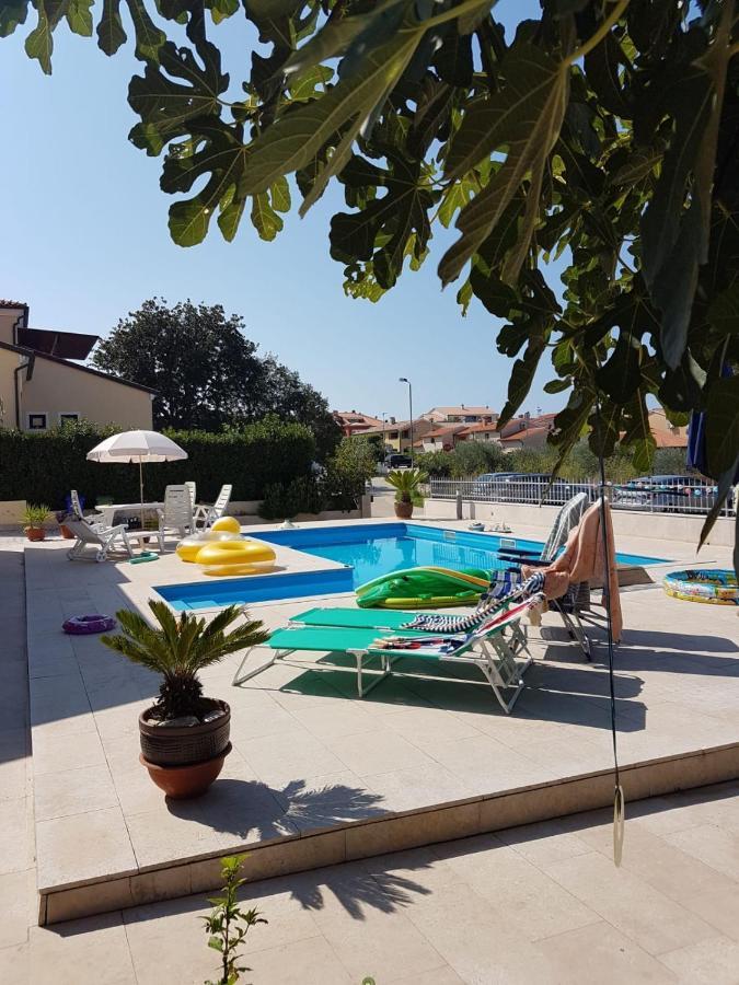 Nice, Cosy Studio Apartment With Shared Outdoor Pool Банджоле Экстерьер фото