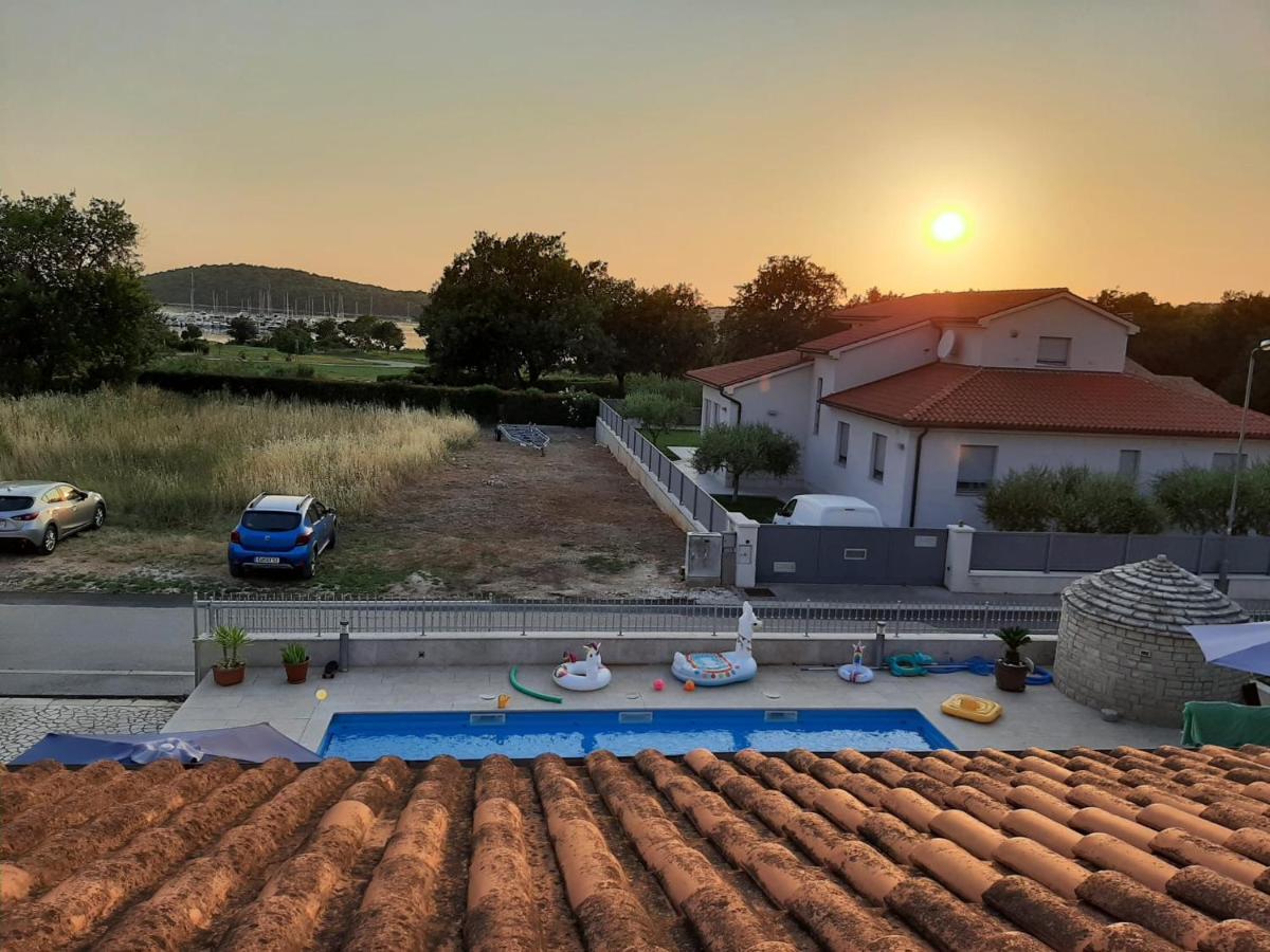 Nice, Cosy Studio Apartment With Shared Outdoor Pool Банджоле Экстерьер фото